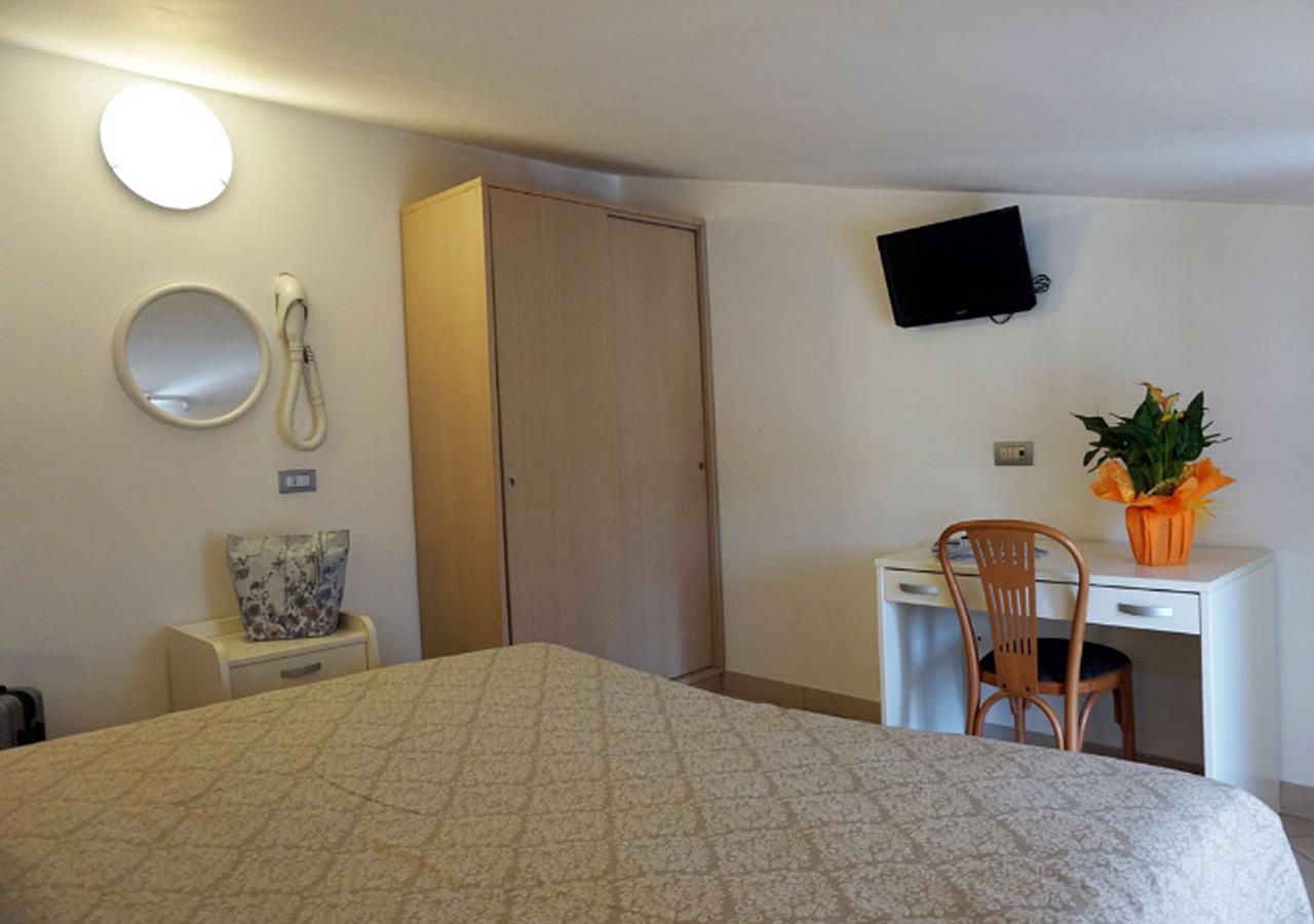 Hotel Croccia Accettura Kültér fotó
