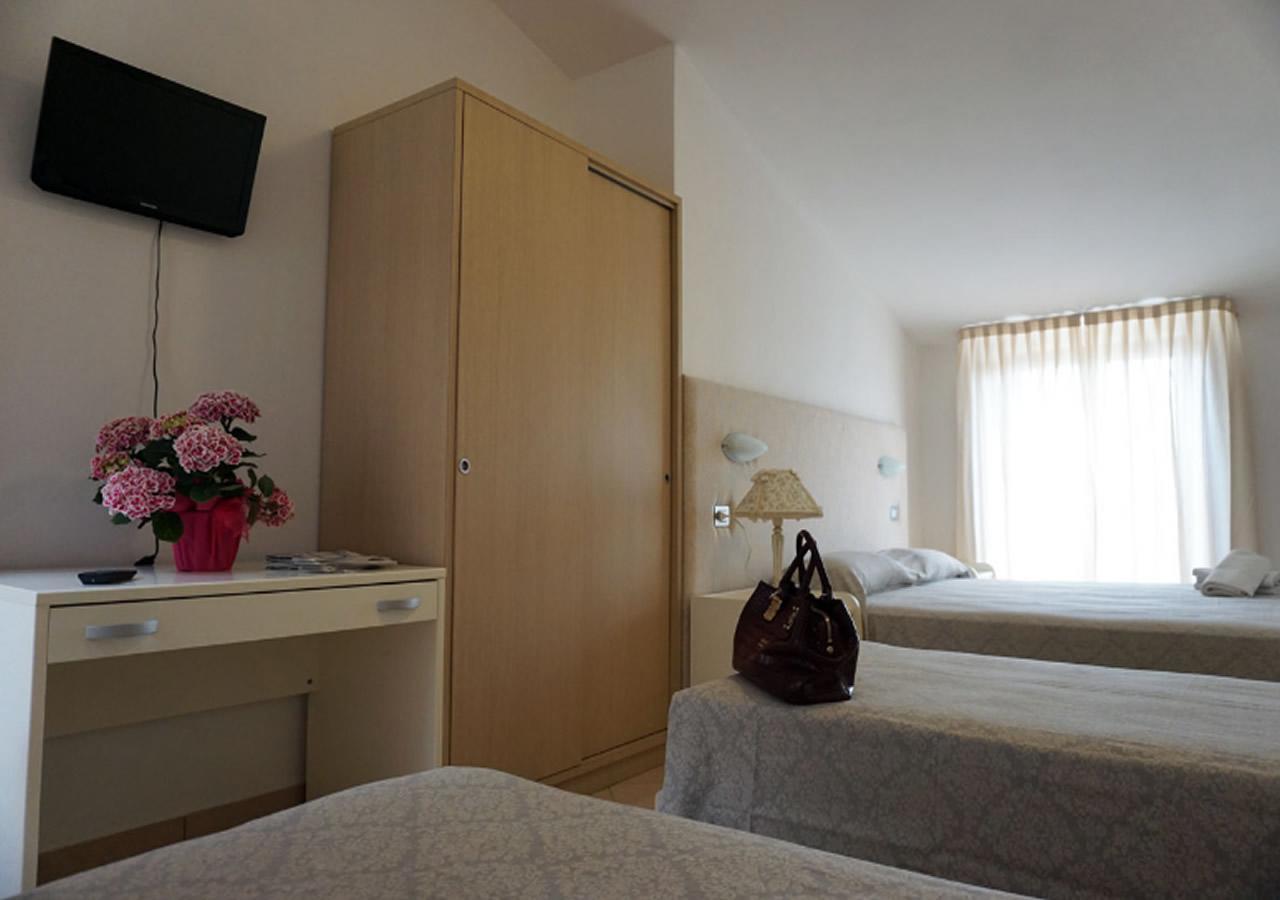 Hotel Croccia Accettura Kültér fotó